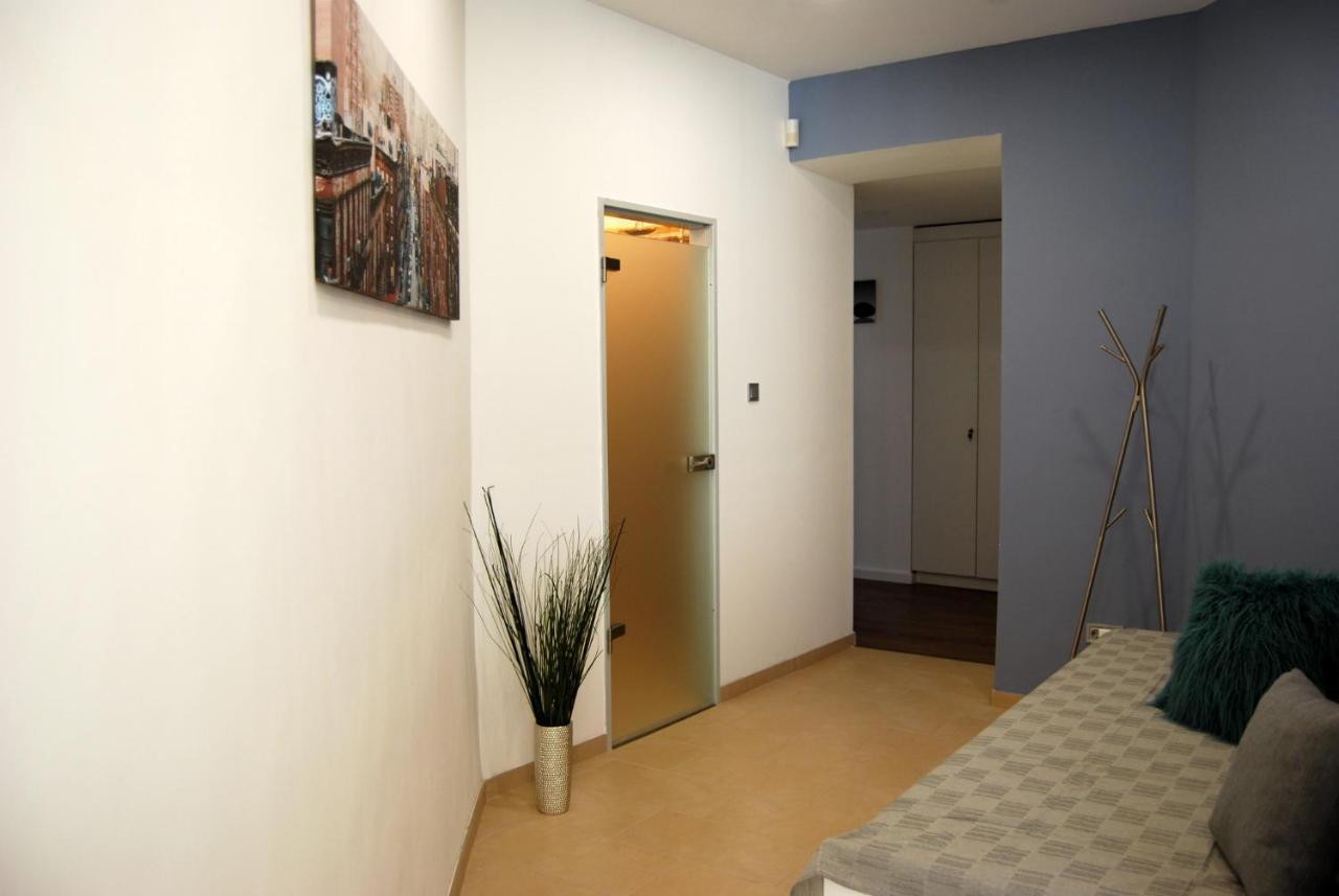Luxurious Apartment With Balconies In Downtown Bp Budapest Exterior foto